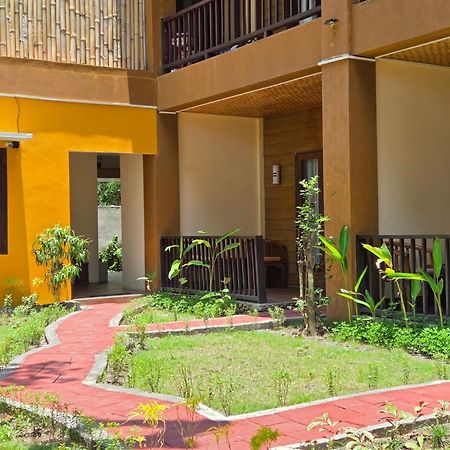 Hotel Sunsethouse Lombok Mangsit Zewnętrze zdjęcie