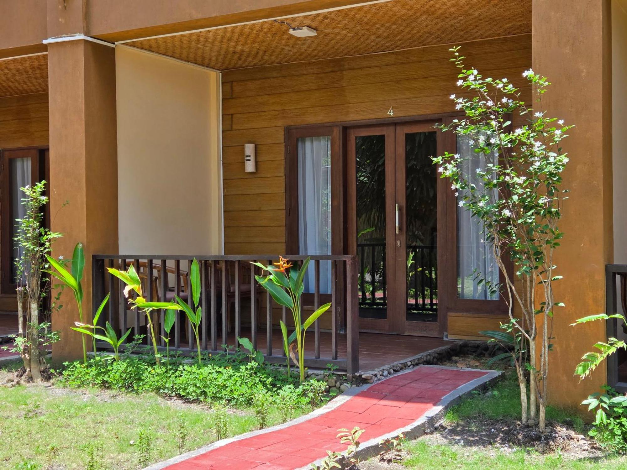 Hotel Sunsethouse Lombok Mangsit Zewnętrze zdjęcie