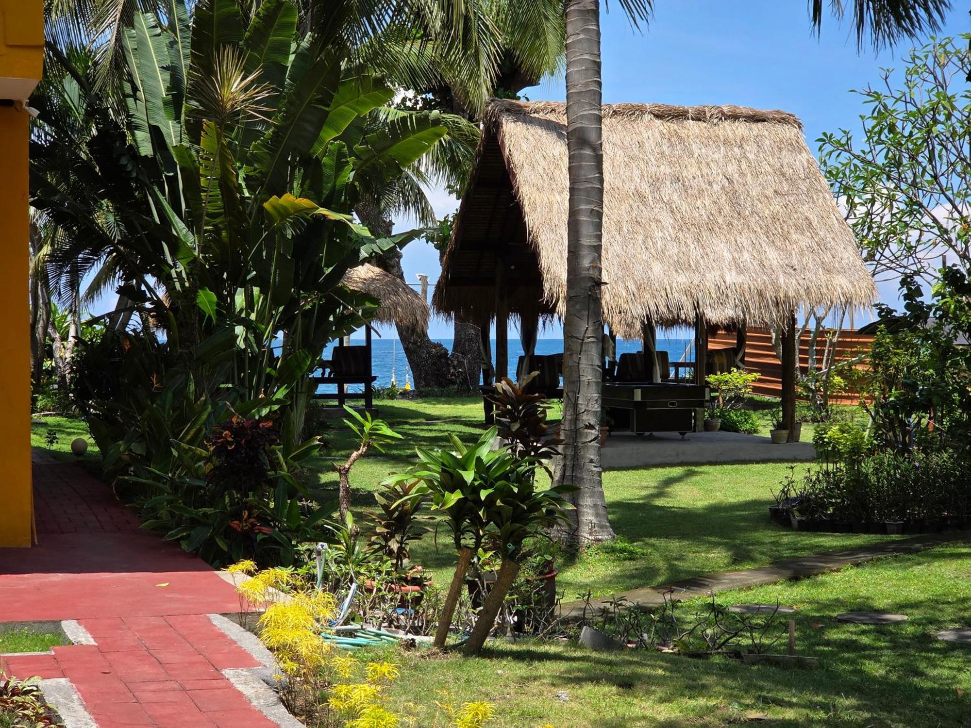 Hotel Sunsethouse Lombok Mangsit Zewnętrze zdjęcie
