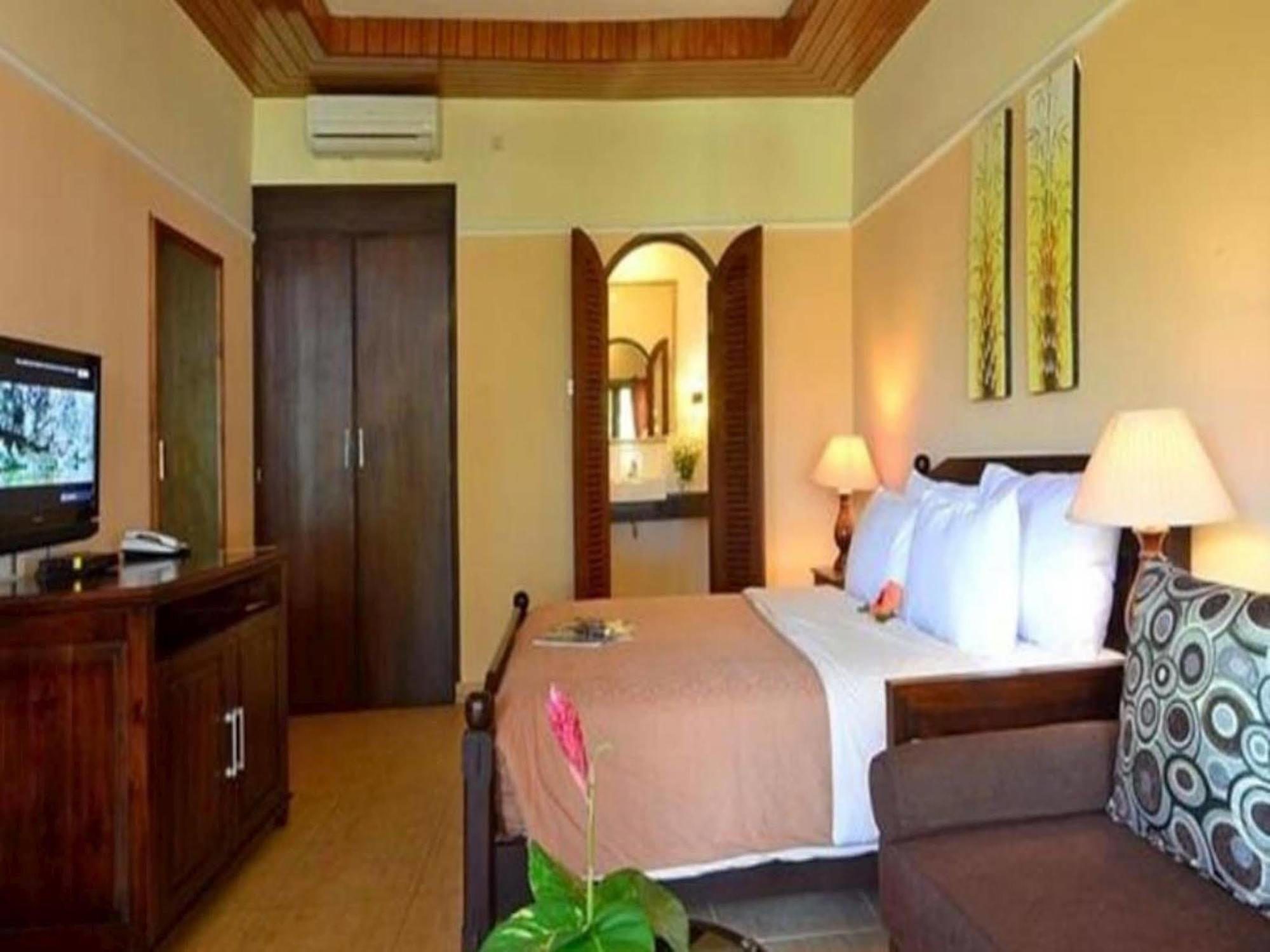 Hotel Sunsethouse Lombok Mangsit Zewnętrze zdjęcie