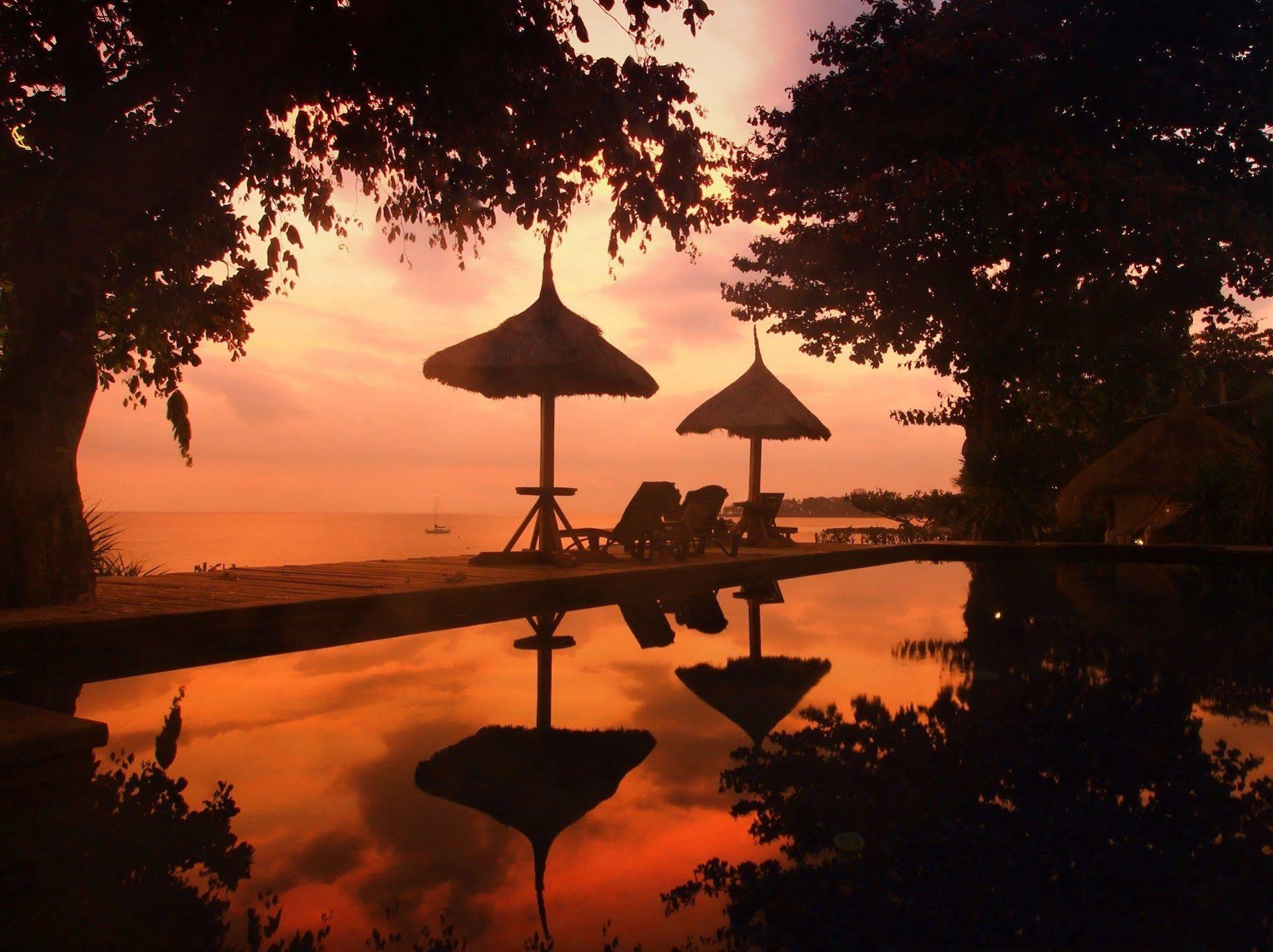 Hotel Sunsethouse Lombok Mangsit Zewnętrze zdjęcie