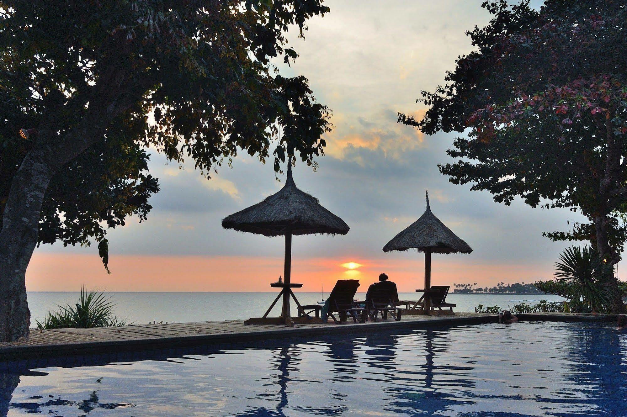 Hotel Sunsethouse Lombok Mangsit Zewnętrze zdjęcie